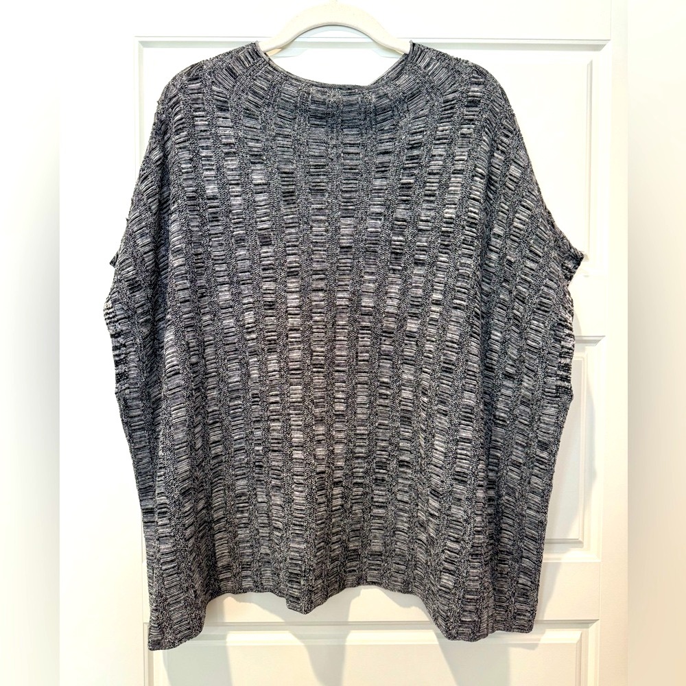 Eileen Fisher M Black/White Boxy Linen/Silk Sweater